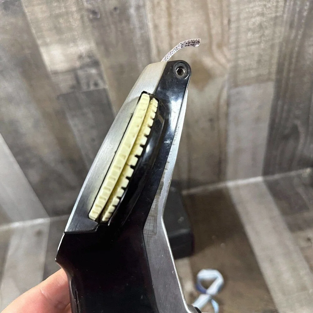 Vtg Avery Label Maker Black‎ Chrome Takes 3/8